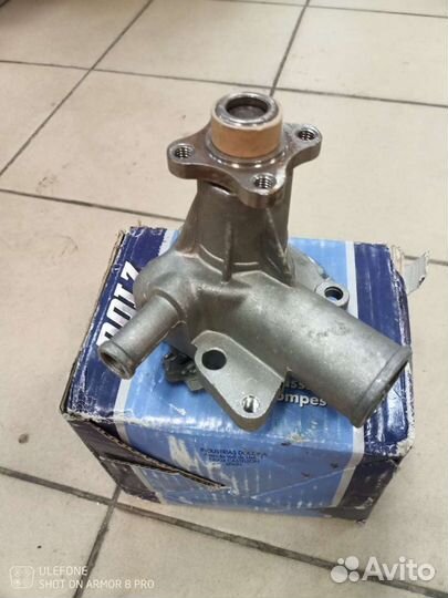 Водяной насос помпа Ford