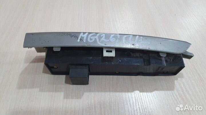 Блок управления стеклоподъемниками передний левый