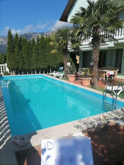 Дом 238 м² на участке 8 сот.