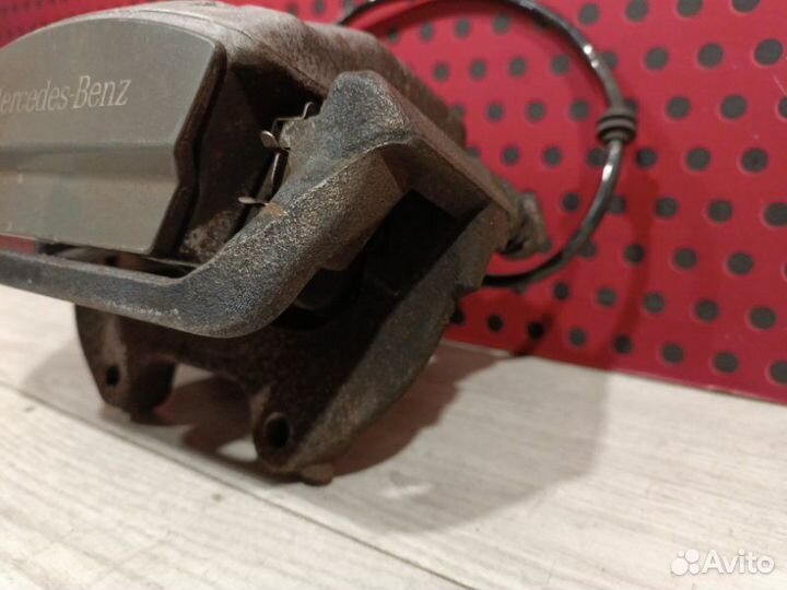 Суппорт задний левый Mercedes-Benz S-Class W222