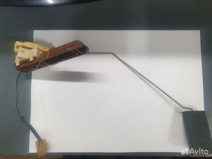 Датчик уровня топлива Audi