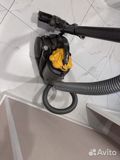 Пылесос dyson