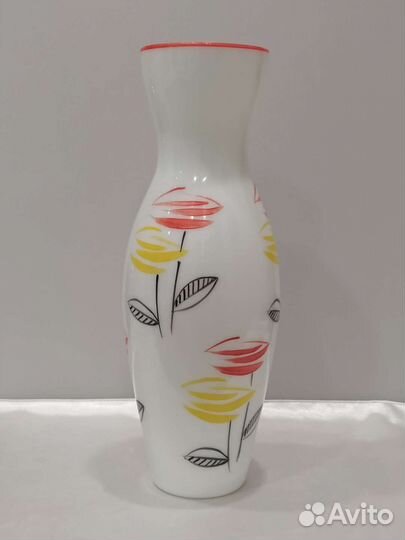 Ваза, молочное стекло, 60-е, СССР