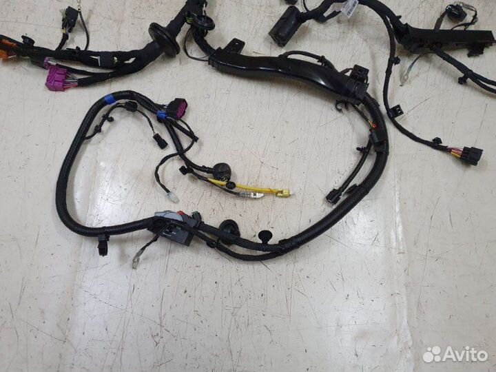 Проводка моторного отсека Geely Coolray