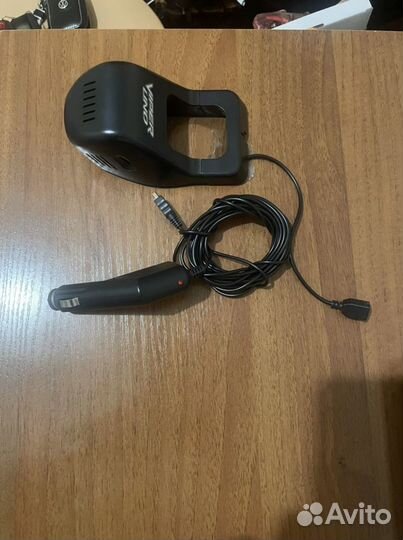 Видеорегистратор скрытый под датчик дождя