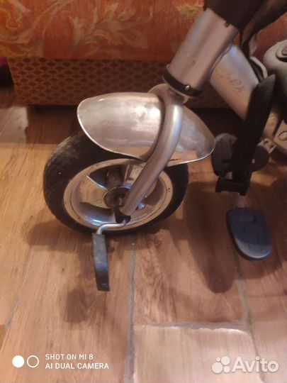 Детский велосипед с ручкой