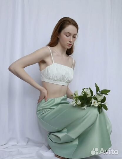 Юбка атласная M размер