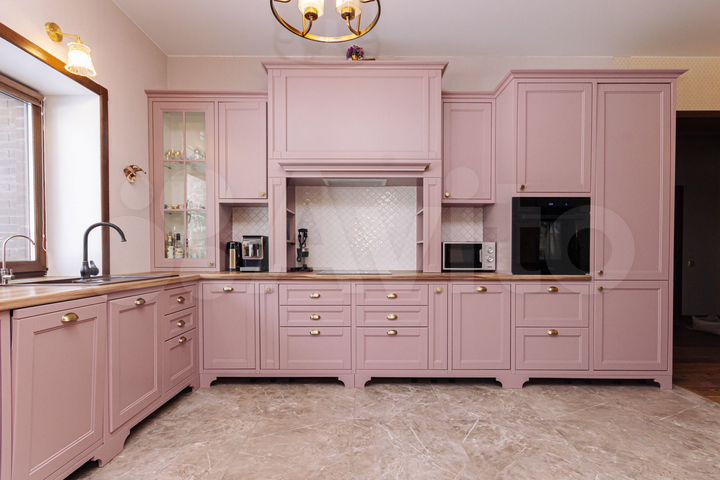 Коттедж 181 м² на участке 23 сот.