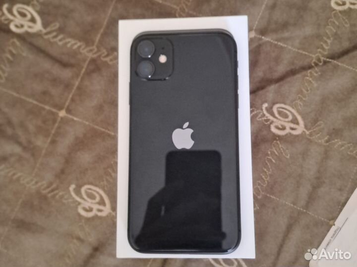 iPhone 11, 64 ГБ