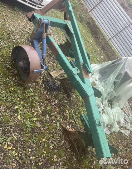 Плуг на трактор