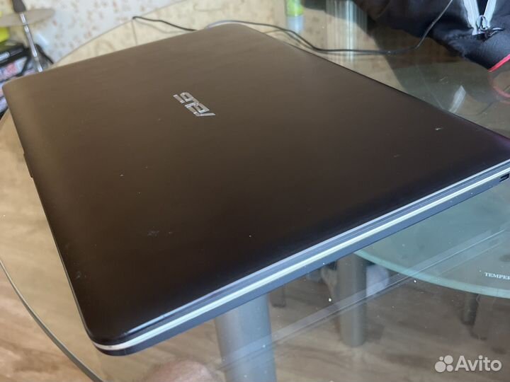 Asus R541U мощный, шустрый
