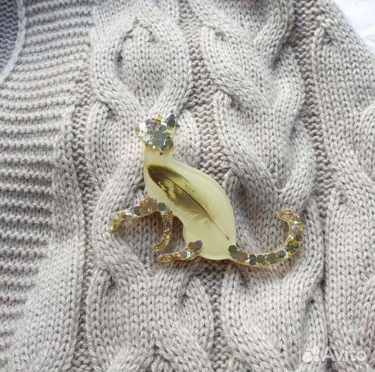 Брошь котик из эпоксидной смолы