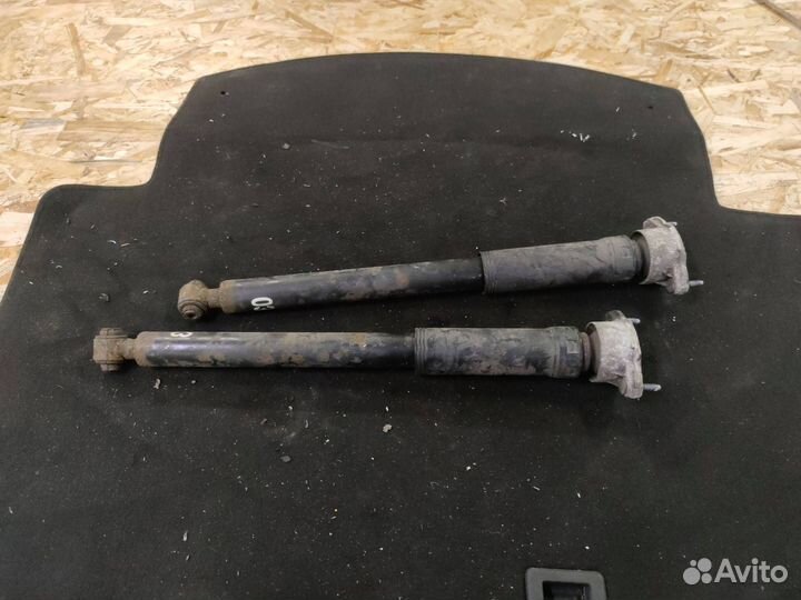 Стойка амортизатора задняя Mercedes-Benz C-Класс