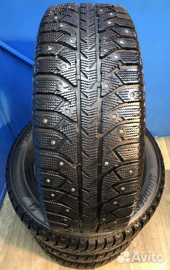 Bridgestone Ice Cruiser 7000S 215/60 R16