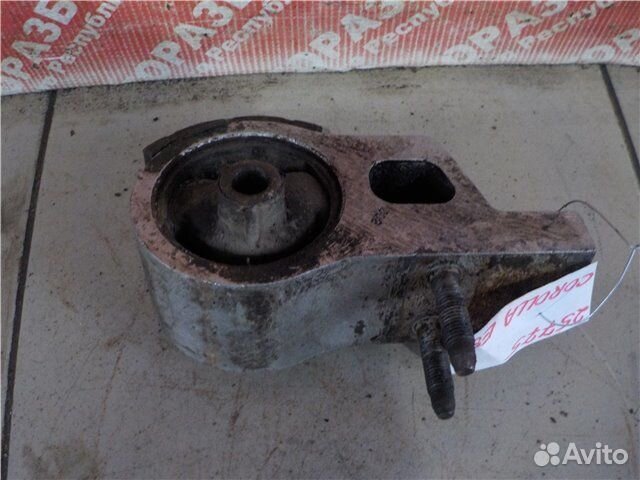 Подушка двигателя правая Toyota Corolla E90 2E