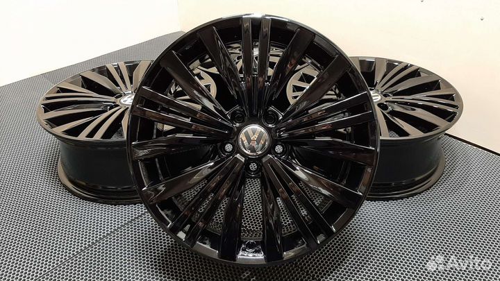 Оригинальные диски Volkswagen Tiguan R18 комплект