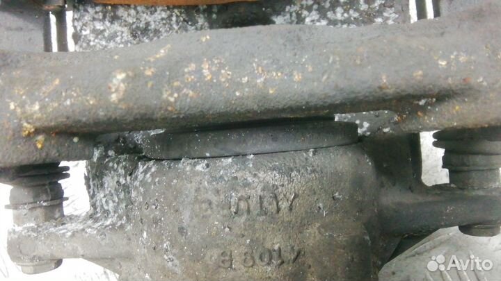 Суппорт тормозной передний левый mercedes benz E-class W212 2011