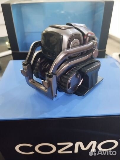 Робот cozmo