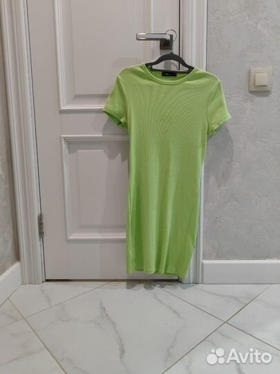 Два легких платья 44 размер