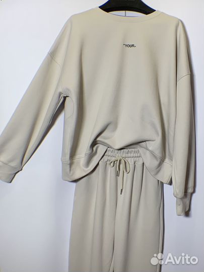 Спортивный костюм женский