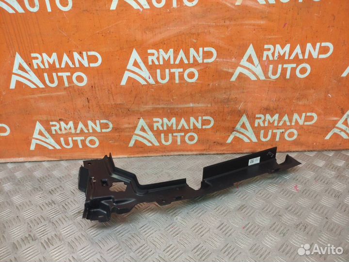 Дефлектор радиатора верхний Land Rover Range Rover
