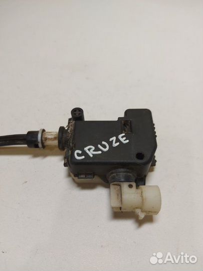 Активатор лючка бензобака Chevrolet Cruze F16D3