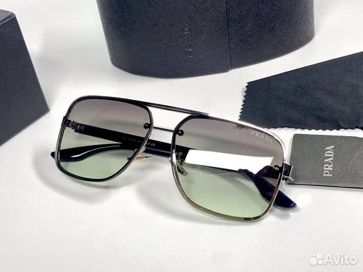 Очки Prada Aviator