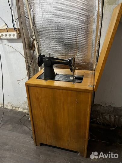 Швейная машинка