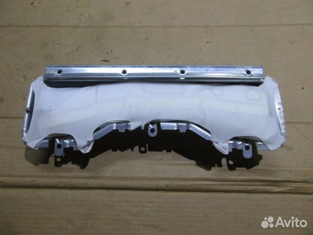 Подушка безопасности коленная w212 E-class 651