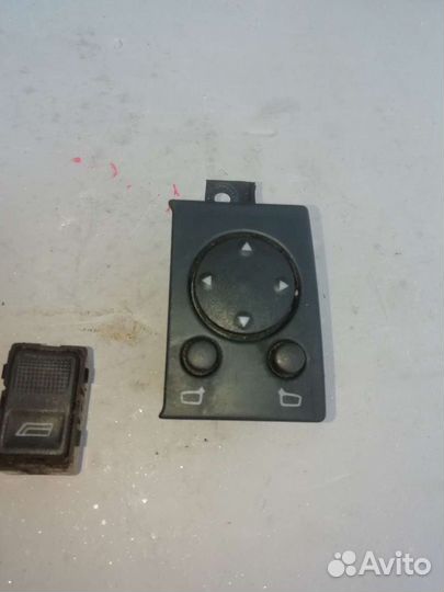 Кнопка регулировки зеркал audi A6/100 C4