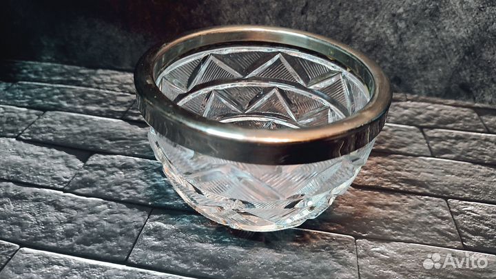 Ваза с металлическим ободком, хрусталь Винтаж