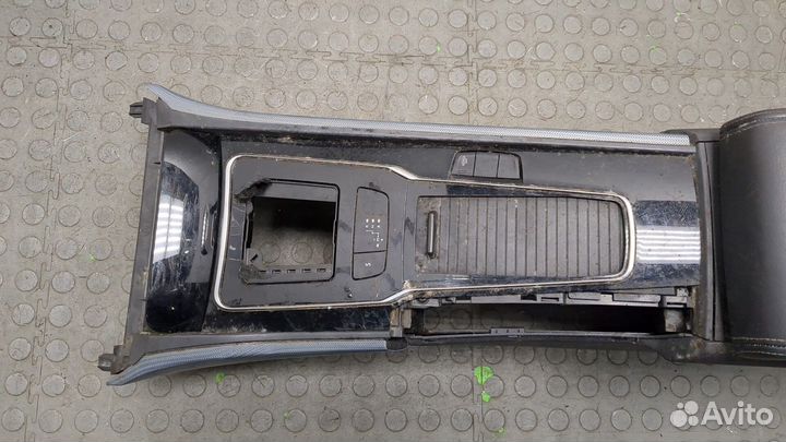 Консоль салона Peugeot 508, 2011