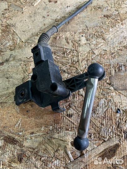 Датчик положения кузова Volkswagen Touran 1.4 CAV