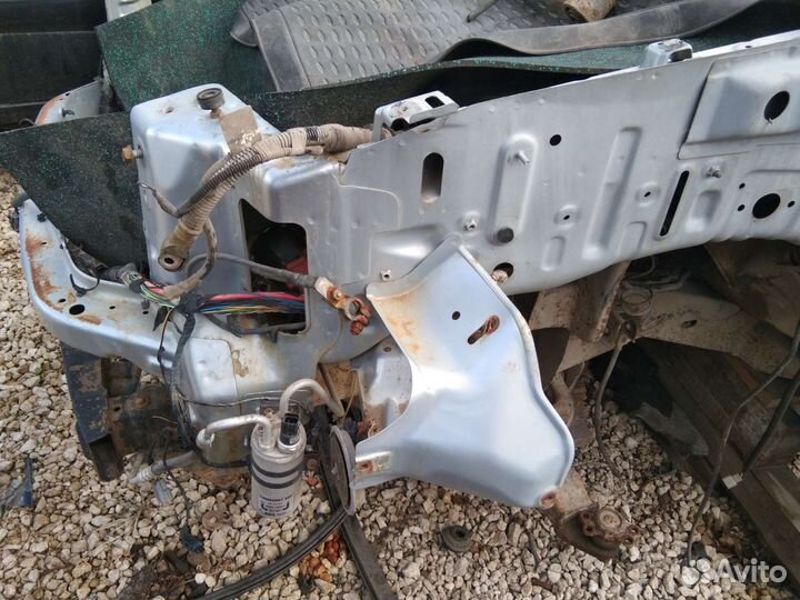 Передняя панель кузова Санг Енг Рекстон