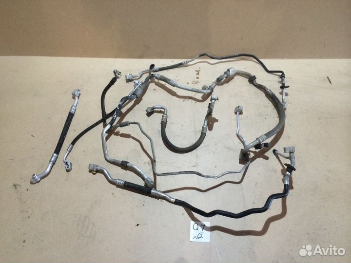 Патрубки и трубки Audi Q7