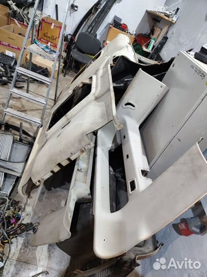 Разбор на запчасти Discovery 2 TD5 2004