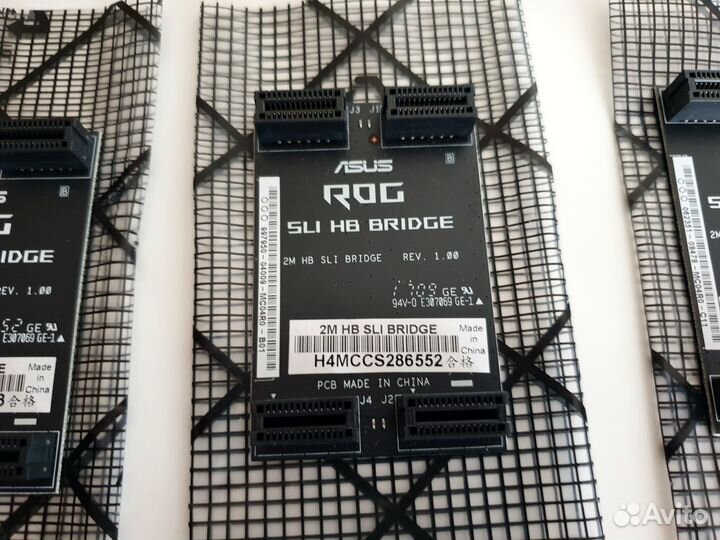 Wi-fi антенна, SATA кабели, SLI мосты, Салазки