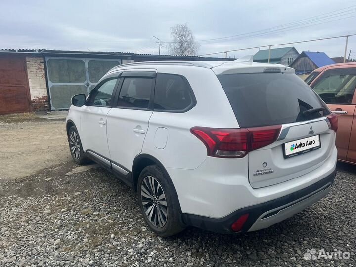 Mitsubishi Outlander 2.0 CVT, 2021, 54 000 км