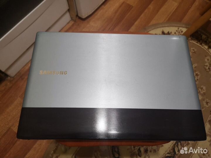Ноутбук Samsung RV511 на i5