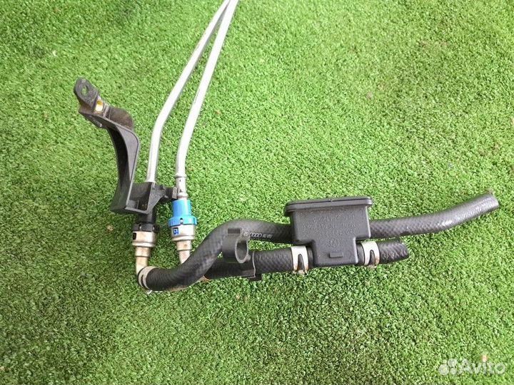 Клапан воздушный с трубками Audi Q3