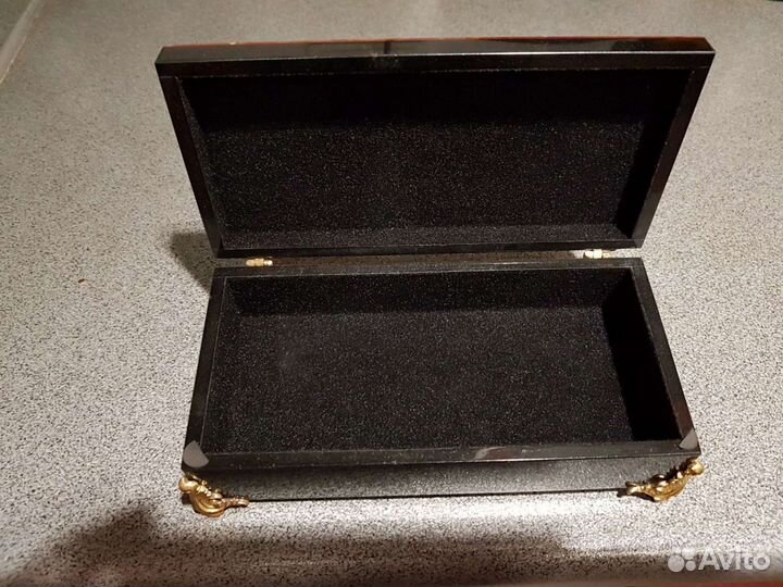 Шкатулка для украшений или денежных купюр