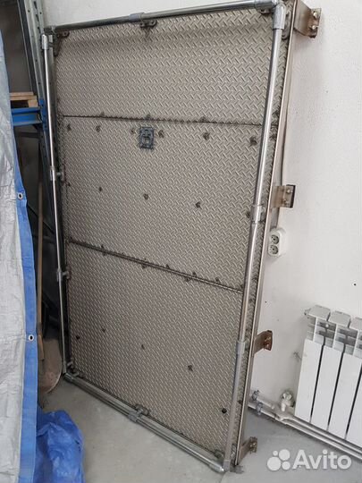 Багажник на крышу лестница Toyota Noah Voxy Esquir