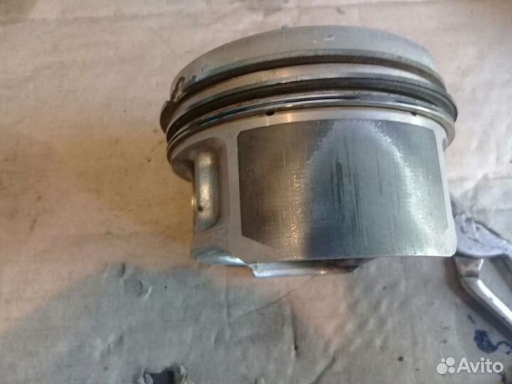 Поршень 1.8 ADR Volkswagen Passat B5