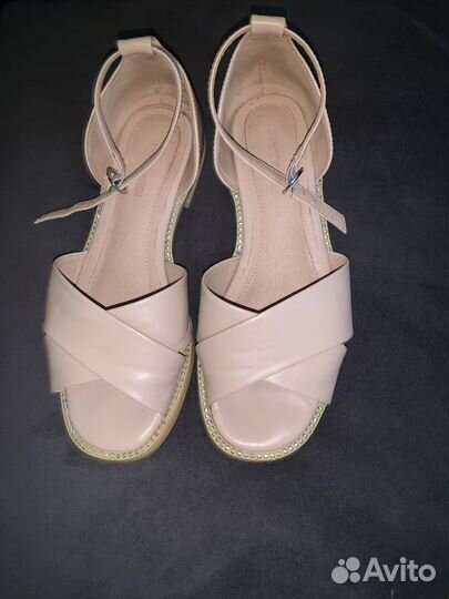 Босоножки женские