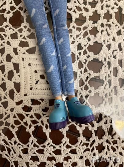 Кукла Золушка в современном костюме Дисней