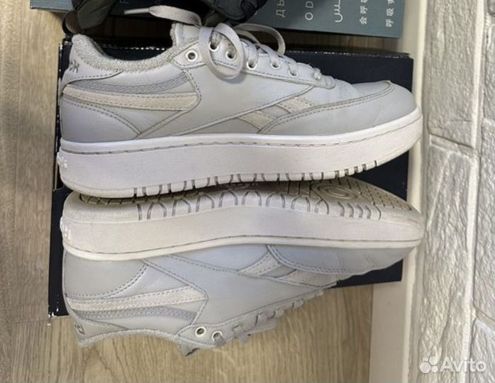 Кроссовки женские Reebok 38