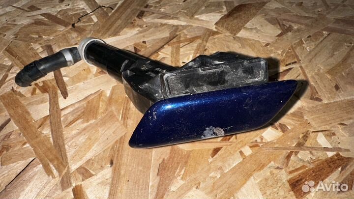 Форсунка омывателя фар Nissan Gt-R35