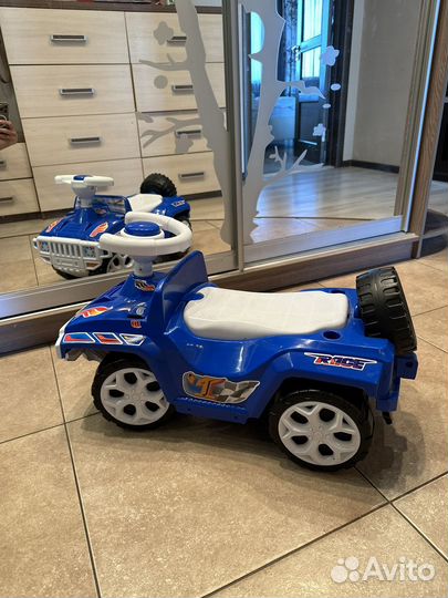 Машинка каталка толокар джип