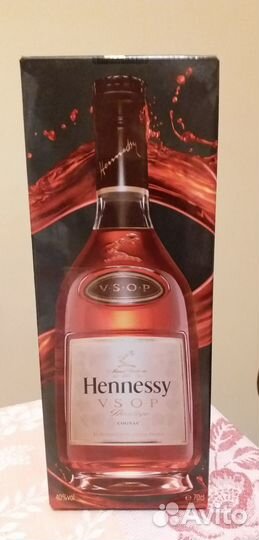 Пустые коробки и тубусы