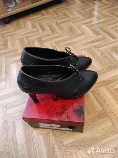 Туфли женские 38 размер